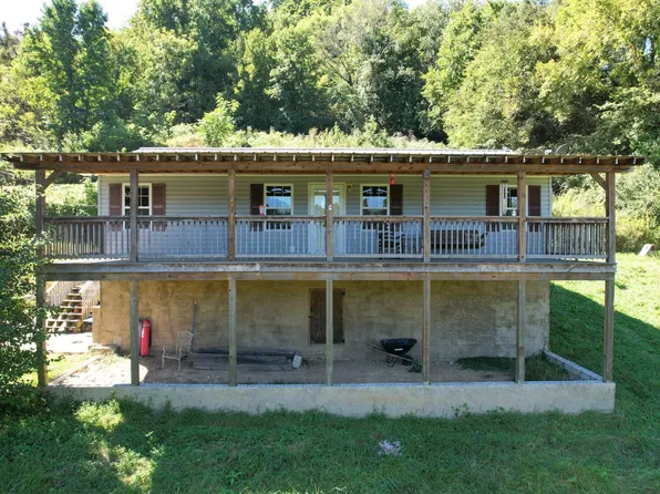 670 Cookeville Hwy, Elmwood, TN 38560