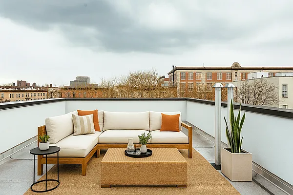 Rented by null | media 14