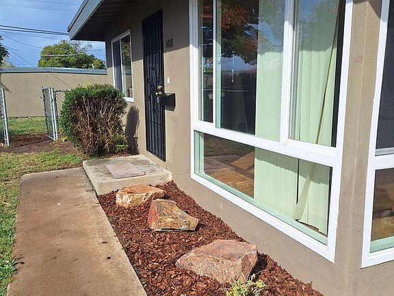 2nd image of 4888 Clairemont Dr