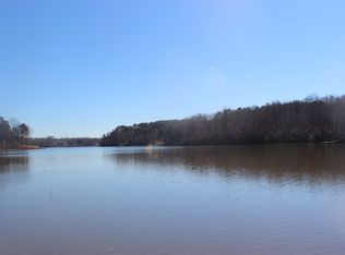 725 E Ridge Water Dr, Chesnee, SC 29323