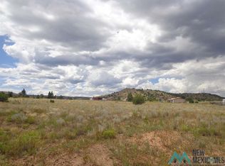 27 Dora Celeste Dr, Las Vegas, NM 87701