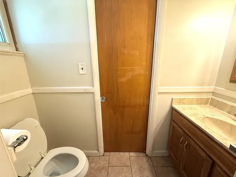 6810 Rosemary St — Photo 9