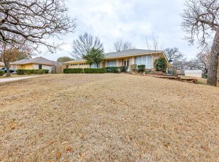 506 Hilltop Pl, Joshua, TX 76058