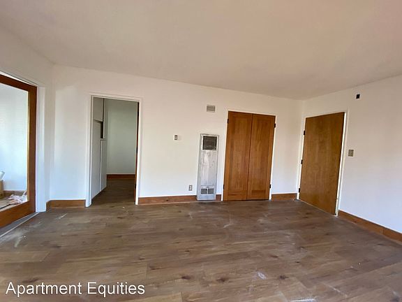 2nd image of 3944 Ingraham St APT 8