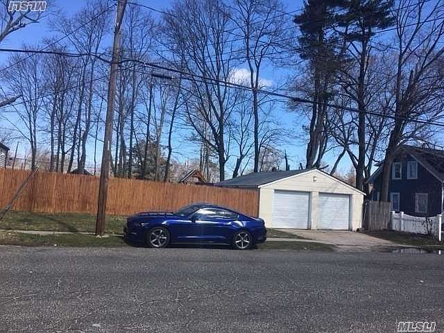 2nd image of 1 Oakdale Ave