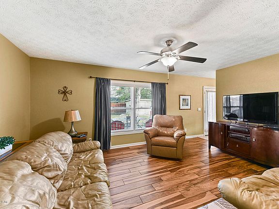 4th image of 8029 Arble Dr