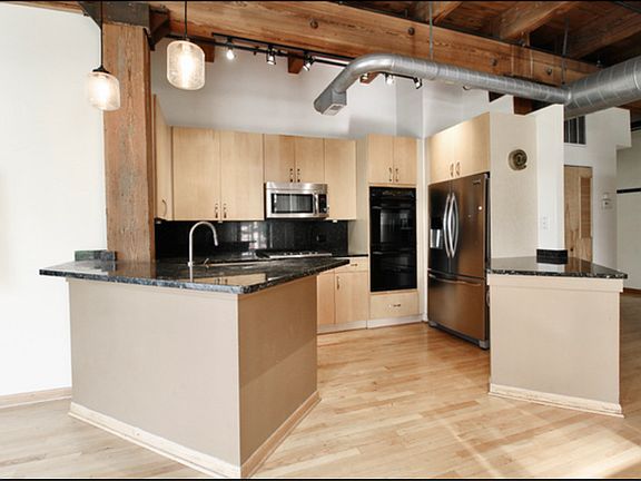 5th image of 701 W Jackson Blvd APT 304