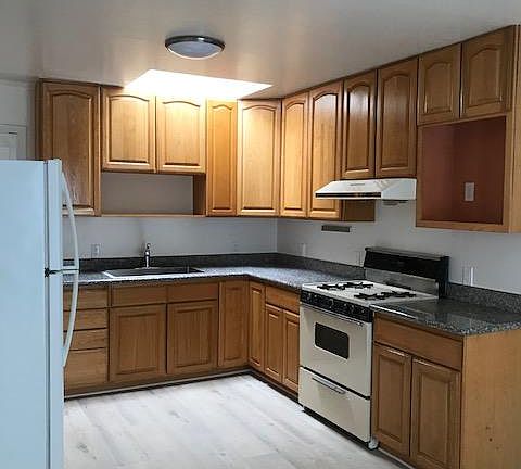 4th image of 2332 Ortega St