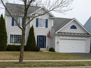 1169 Popes Creek Cir, Grayslake, IL