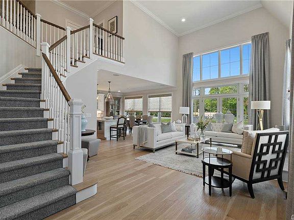 3rd image of 6 Equestrian Ct #29