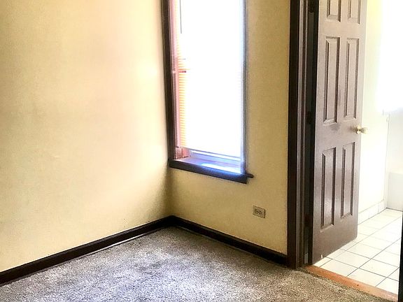 5th image of 7944 S Burnham Ave