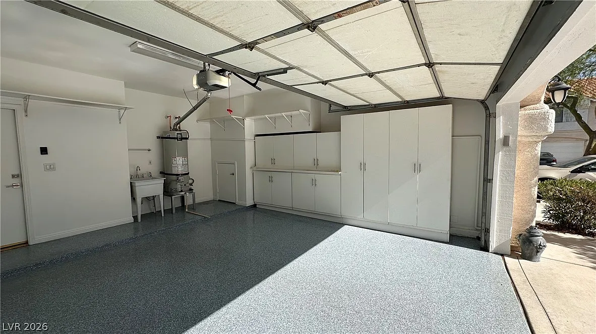 2 bed, 1677 sqft, $2,300 — Photo 3