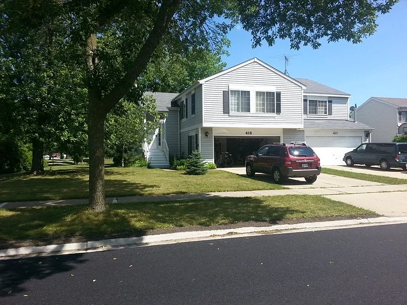 415 Woodbury Rd photo 1