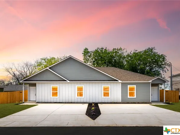 504/506 Hudson St #504, Seguin, TX 78155