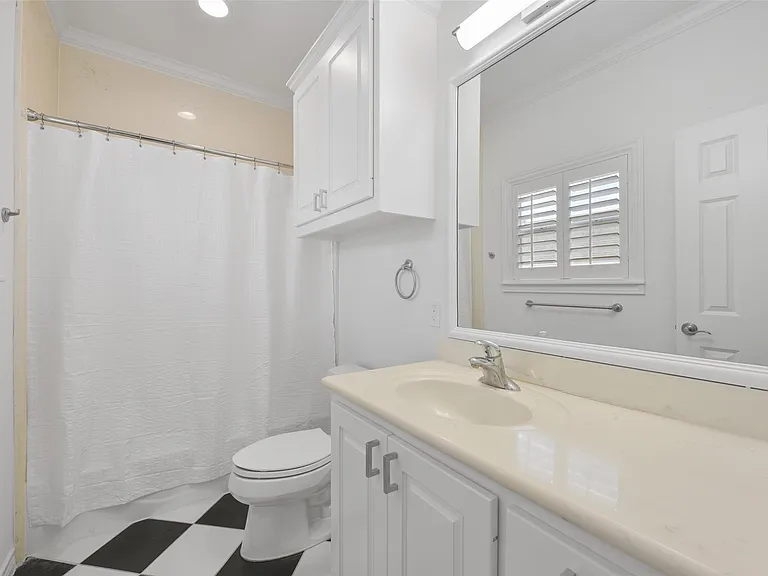 3724 Wroxton Rd — Photo 26