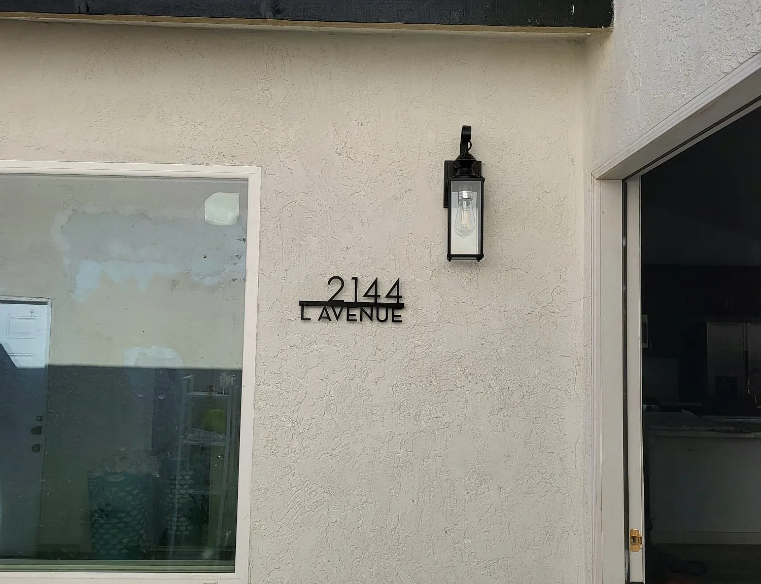 2 bed, 829 sqft, $2,300 — Photo 2