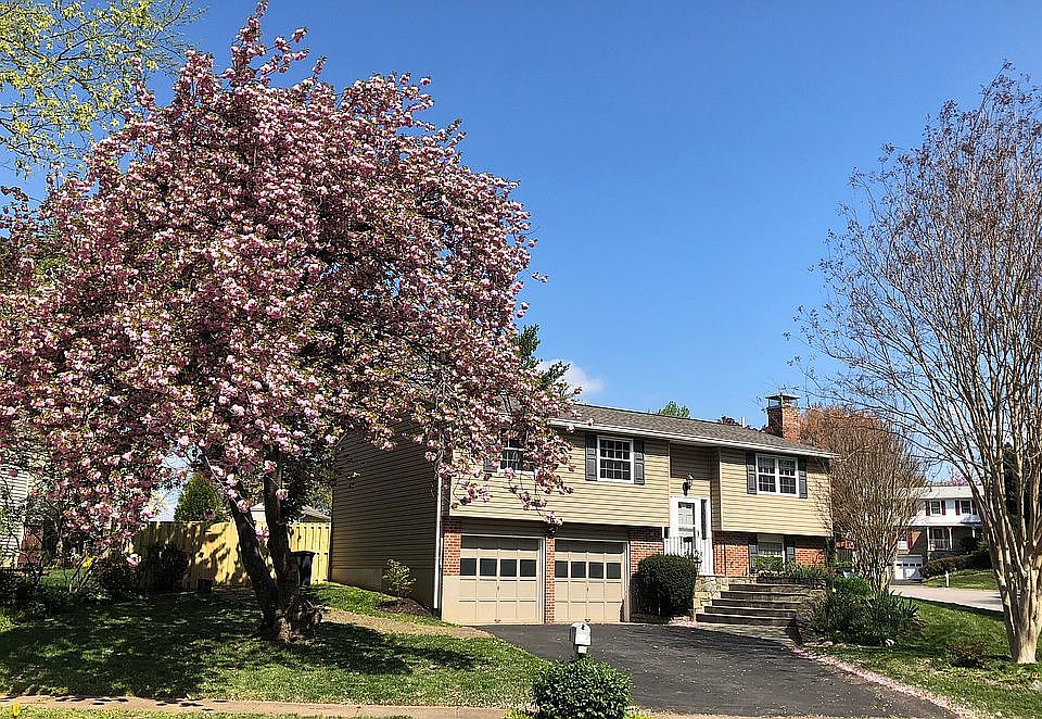 6130 Covered Bridge Rd,Burke