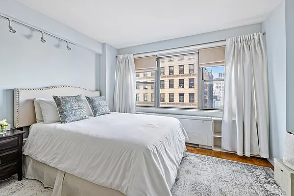 Sold by Compass | media 3