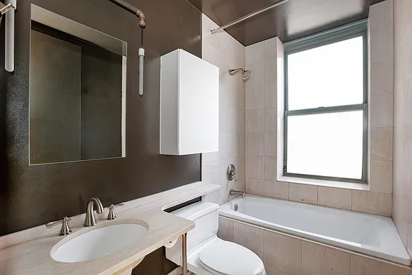 Rented by SERHANT. | media 5