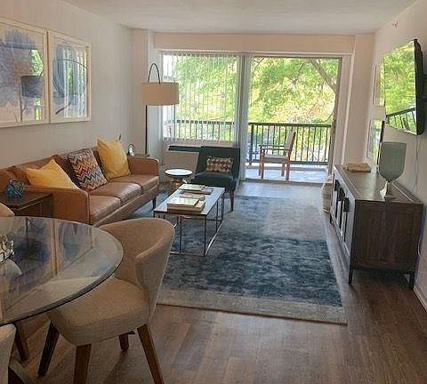 5th image of 1425-35 Bedford St #2-202J