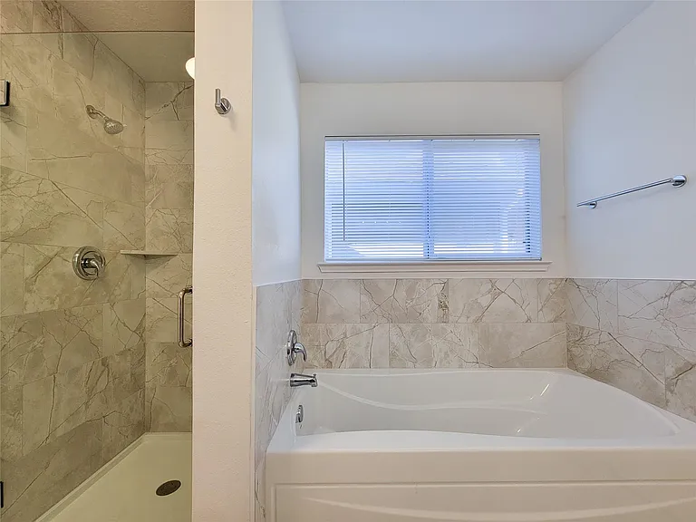 10030 Farrell Dr — Photo 14