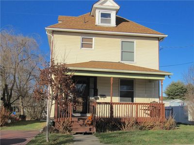 433 E New Castle St, Zelienople, PA, 16063