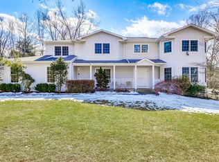 1 Zeck Ct, Montebello, NY 10901