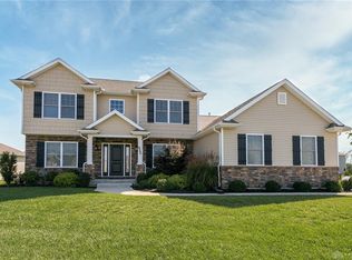 566 Loxley Ln, Troy, OH 45373
