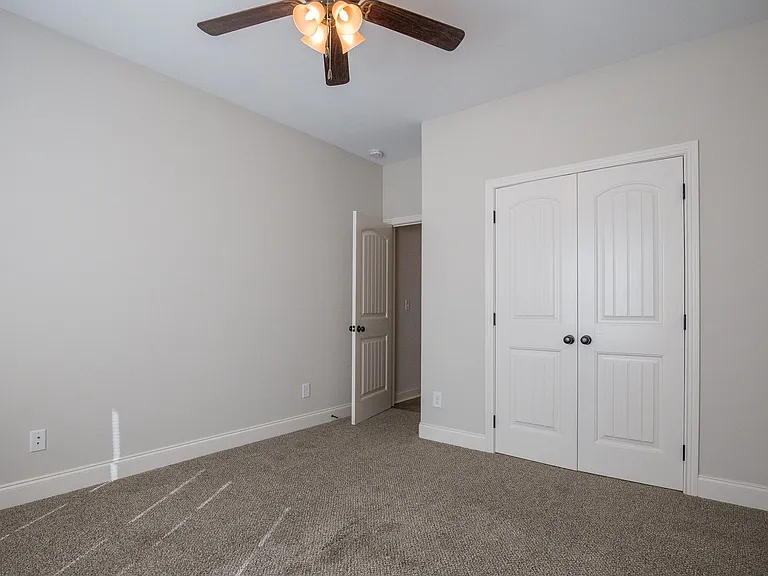 144 Thomas Traylor Ln — Photo 24
