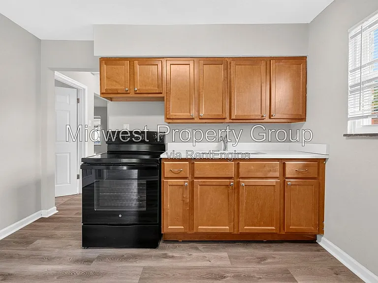 1237 Fairview Ave — Photo 7