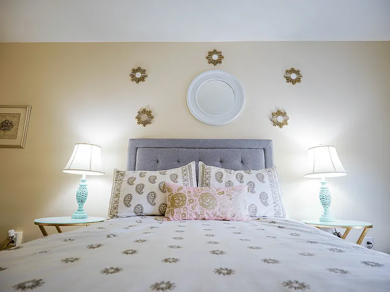 Delaire Landing Bedroom