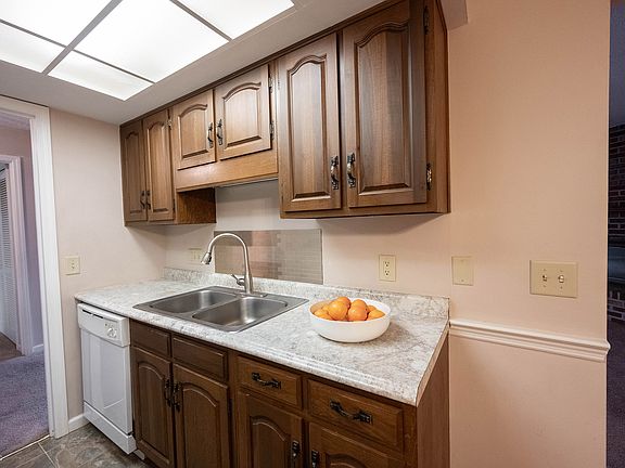 5th image of 4501 N Wheeling Ave #2-312