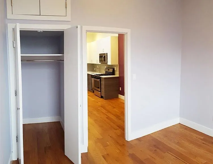 1250 De Kalb Ave #3R — Photo 5