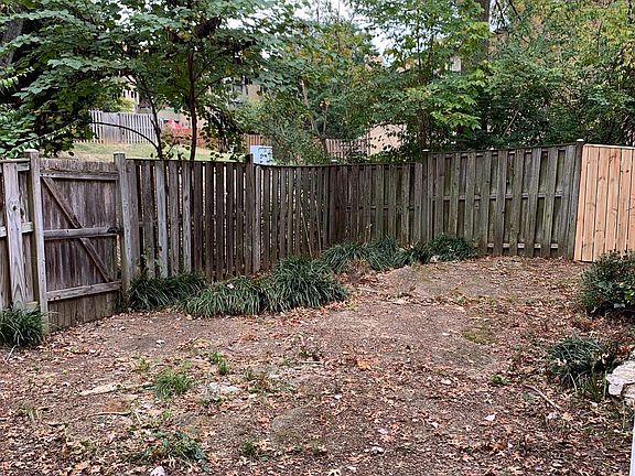 4th image of 3163 Colchester Brook Ln