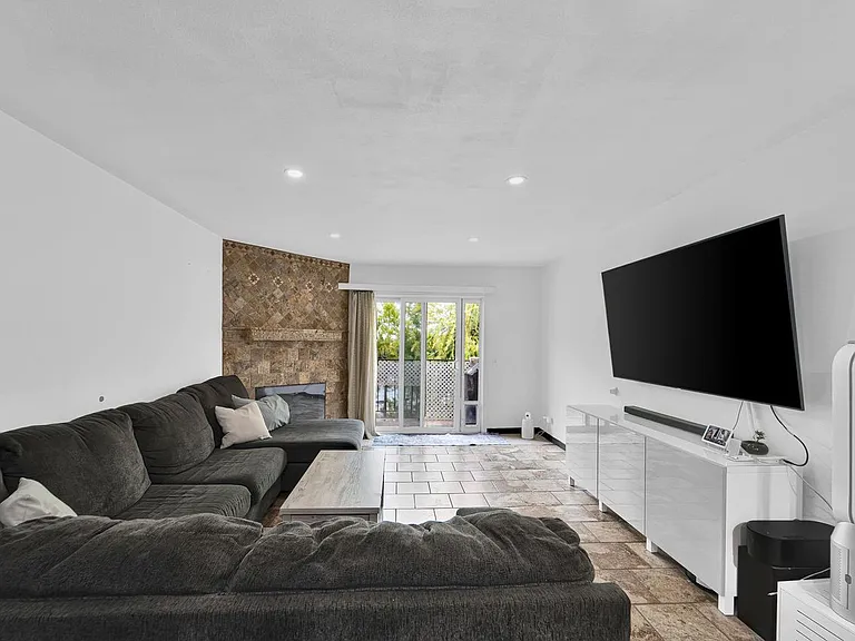 1256 Patricia Ave #15 — Photo 19