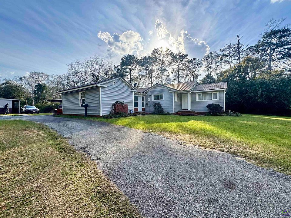 1st image of 914 Adderton St