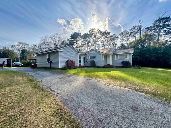 914 Adderton St, Americus, GA 31719