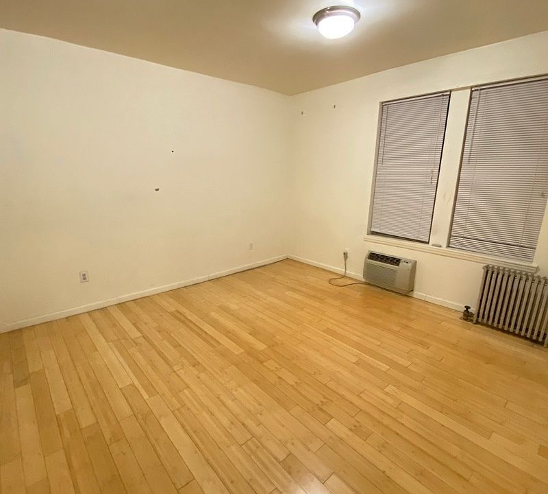 1st image of 247 Wadsworth Ave APT 3M
