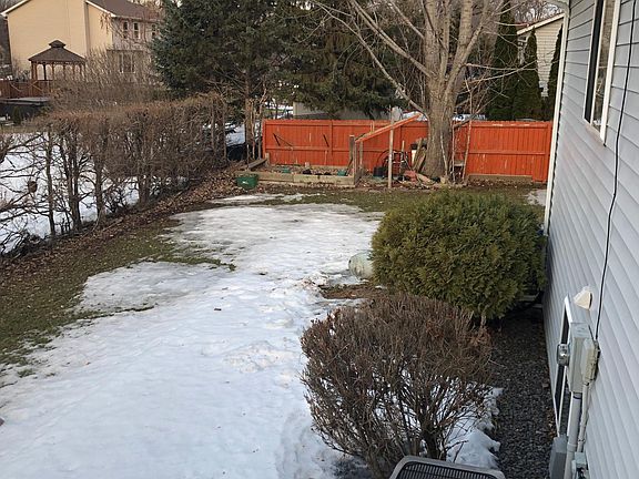 4th image of 138 Hilltop Ln