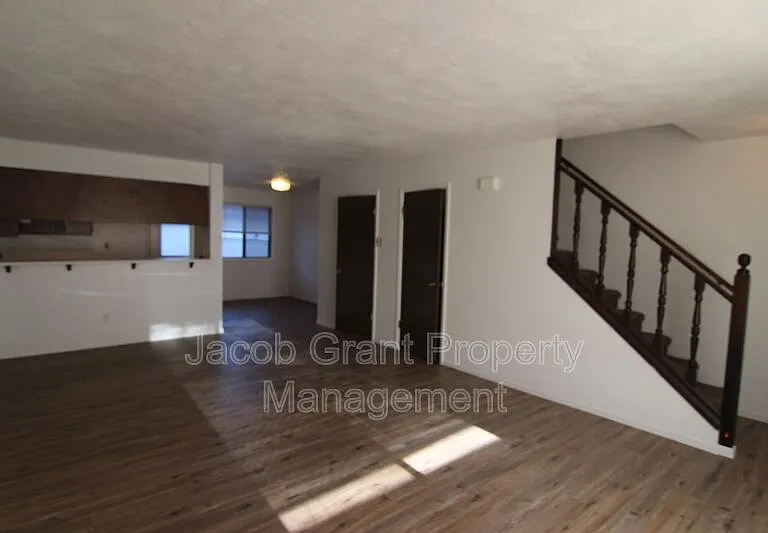 731 N Fanning Ave #735 — Photo 3
