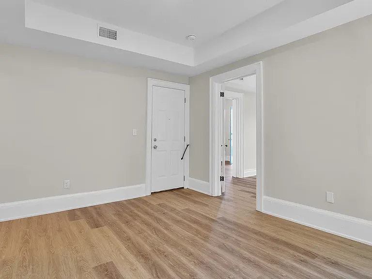 806 Elmwood Ave #2 — Photo 15