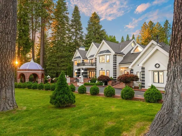 614 Shasta Way, Mount Shasta, CA 96067