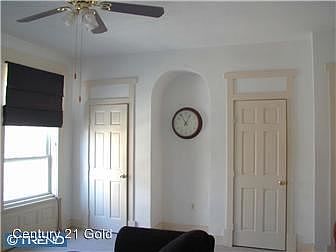 2nd image of 528 Franklin St APT 3