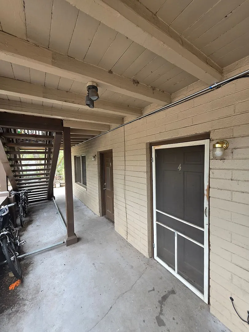 324 N San Francisco St — Photo 2