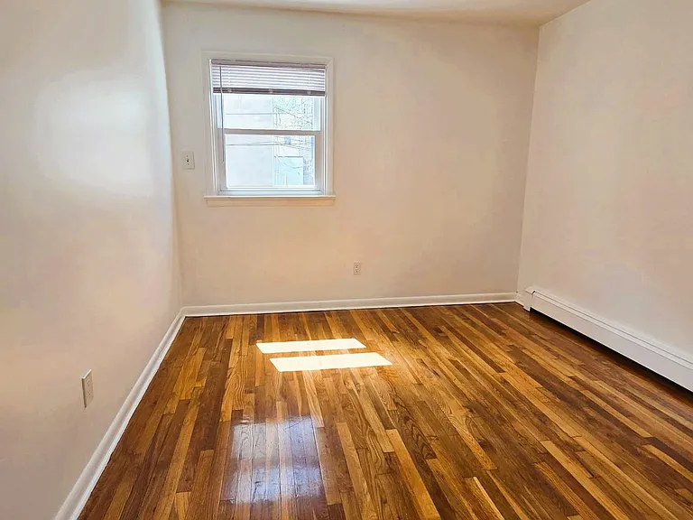 777 Montgomery St #1 — Photo 26