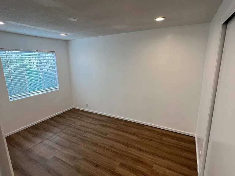 1000 Hancock Ave #1 — Photo 9