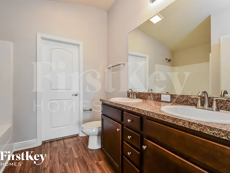 2716 NW 3rd Ave — Photo 13