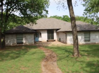 100 Thousand Oaks Ln, Joshua, TX 76058
