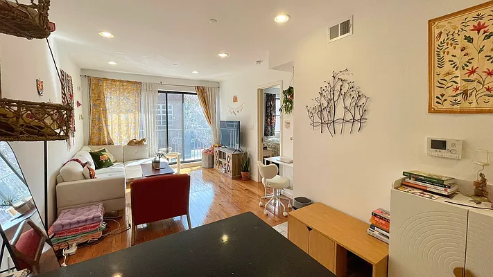 Rented by Strivers Management Group Corp (Brokerage) | media 1