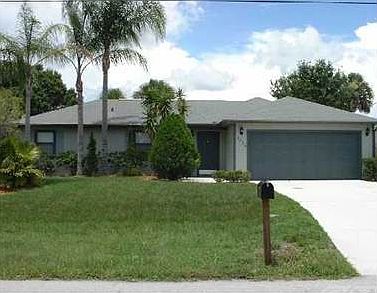 1st image of 2034 SE Parrot St